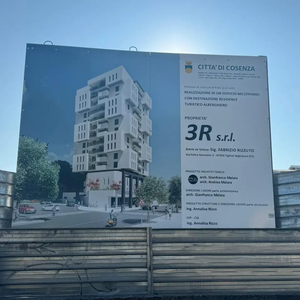 Cosenza, partiti i lavori per l’albergo residence 5 stelle superior a Via Popilia | FOTO