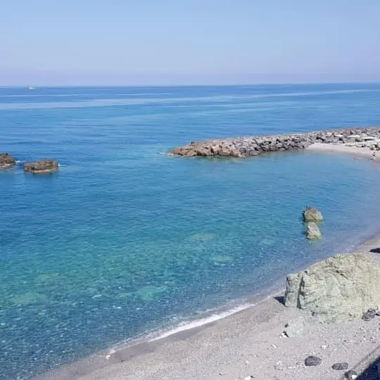 Amantea, il lido “Sea Horse Beach” torna alla sua gente\n