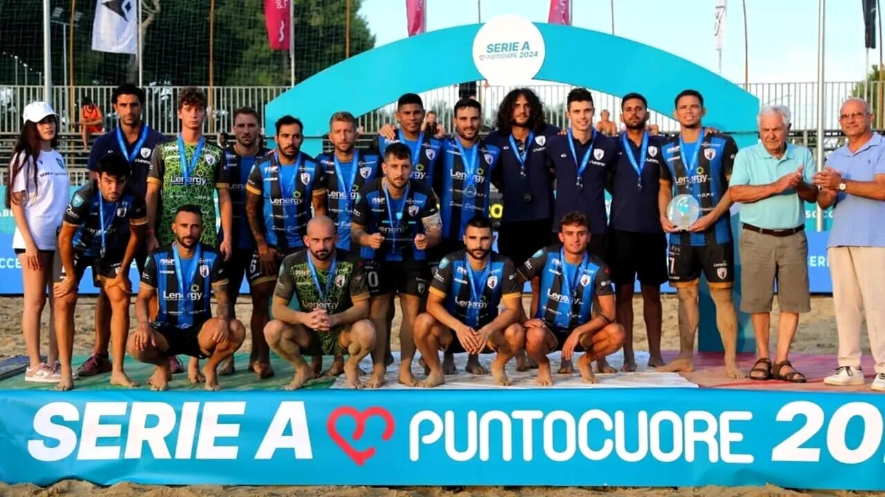 Chiudono alla grande le finali di beach soccer a Cirò Marina con la Lenergy Pisa campione d’Italia