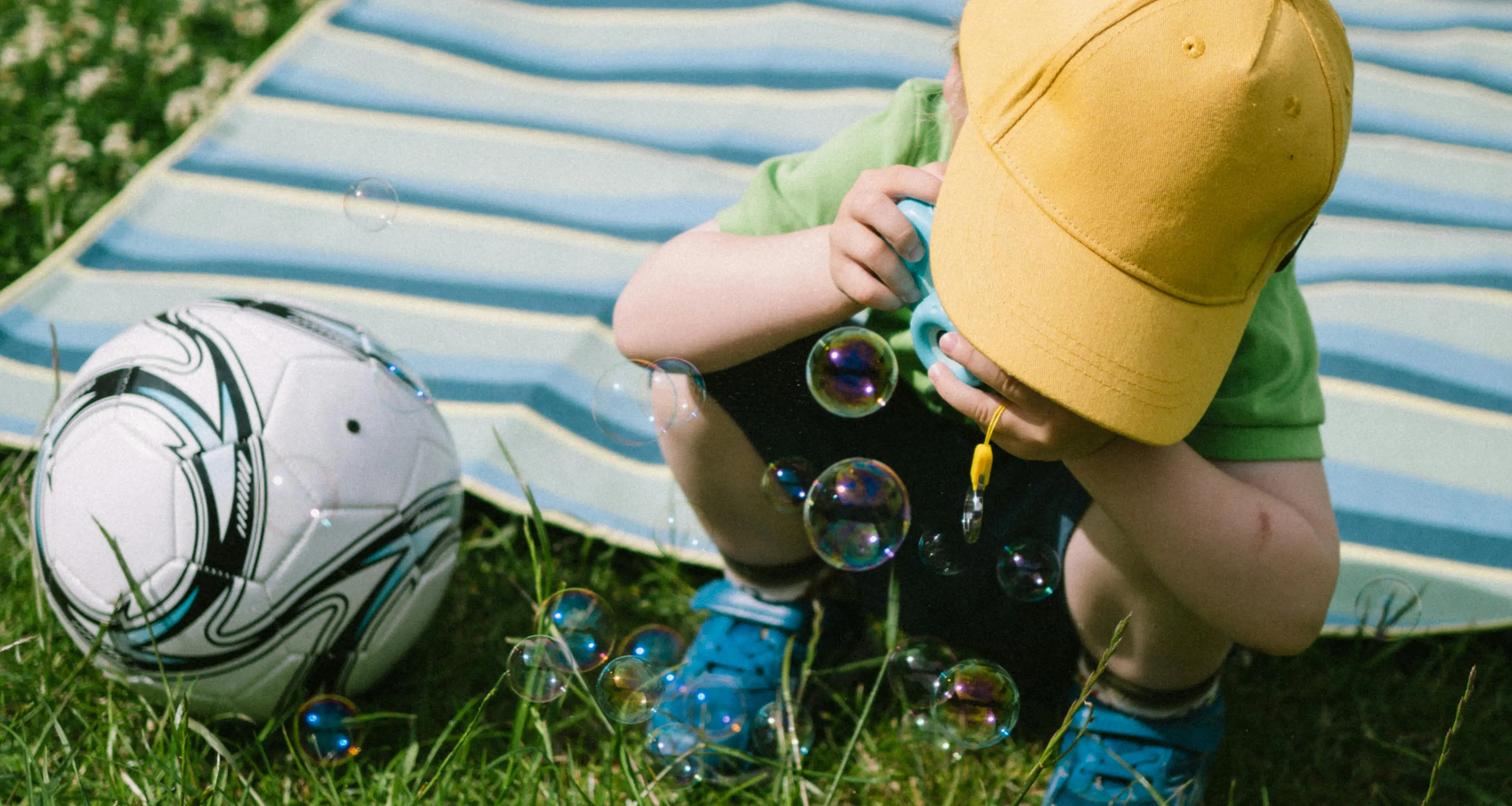 L’estate negata: in Italia un bambino su tre non va in vacanza. Al Sud (e in Calabria) è anche peggio