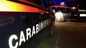 Corigliano Rossano, lite per la fila al fast food degenera in rissa: accoltellato un giovane\n