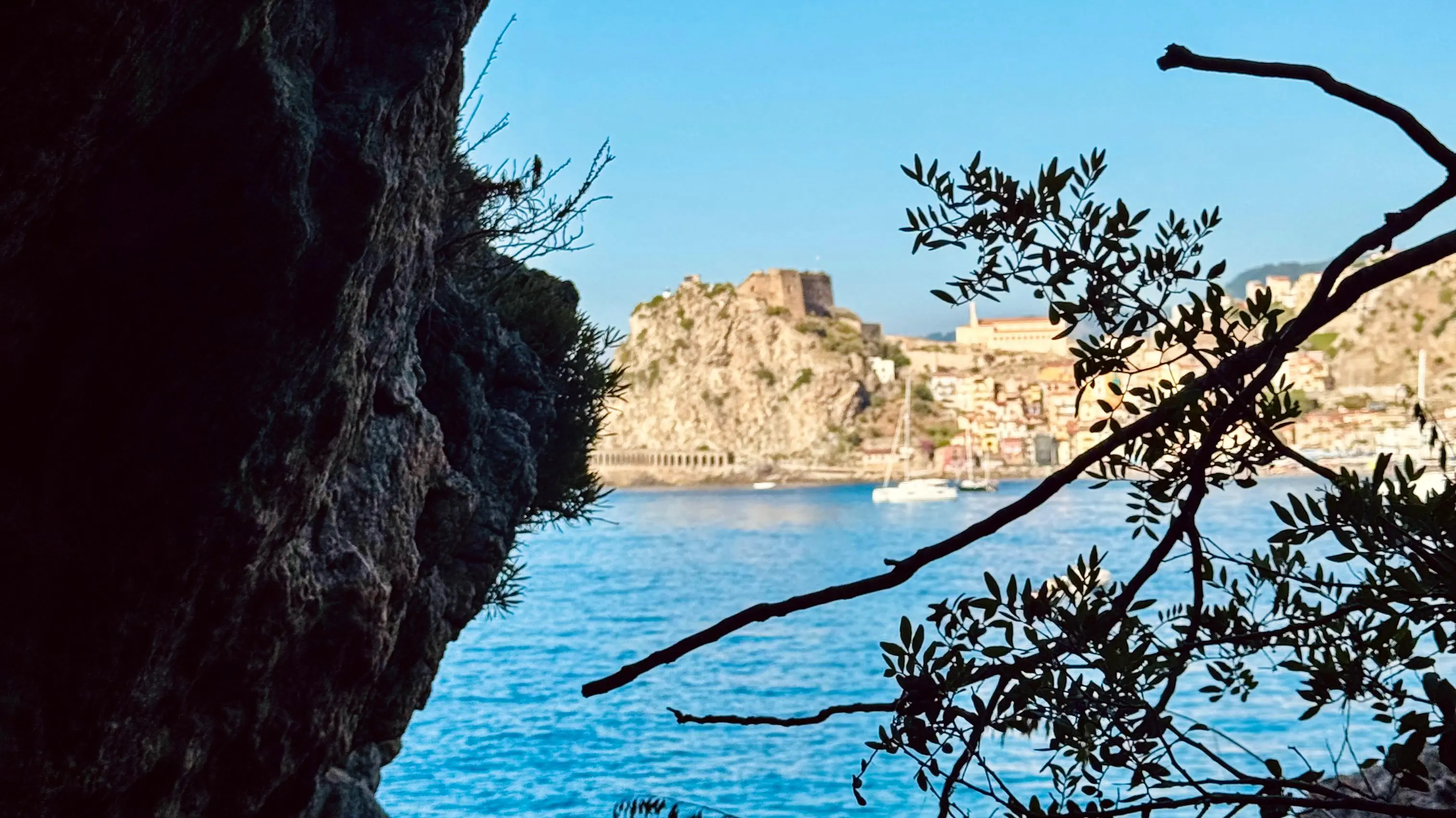 Tra mito e leggenda: alla scoperta delle grotte segrete di Scilla con Magna Graecia Outdoor