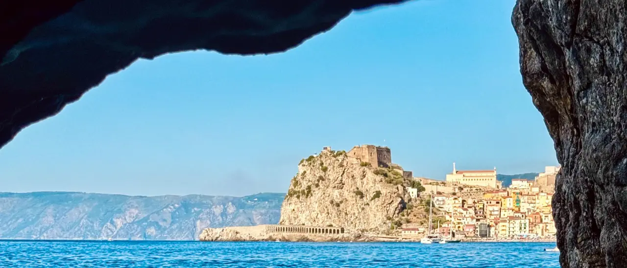 Le grotte segrete di Scilla tra mito e leggenda: alla scoperta dei gioielli nascosti della Costa Viola