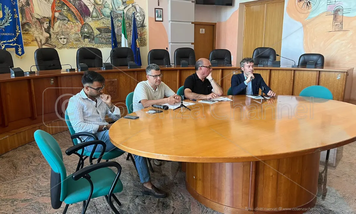 Sanità, il\u00A0PD di Cosenza affonda\u00A0Occhiuto e lancia Tridico per le elezioni: «Può mettere insieme la coalizione»