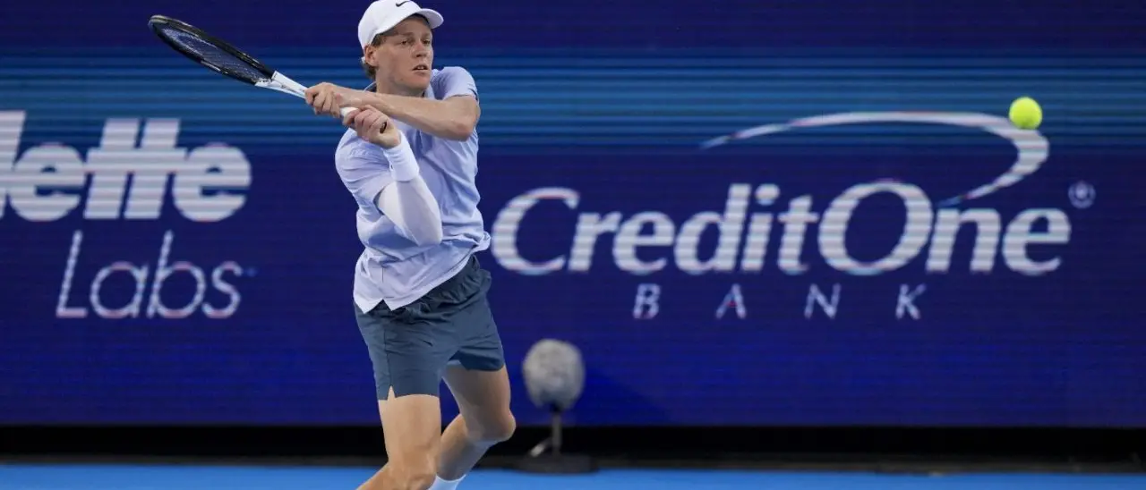 Tennis, Sinner batte Mannarino (e la pioggia) e accede\u00A0ai quarti di Cincinnati\n