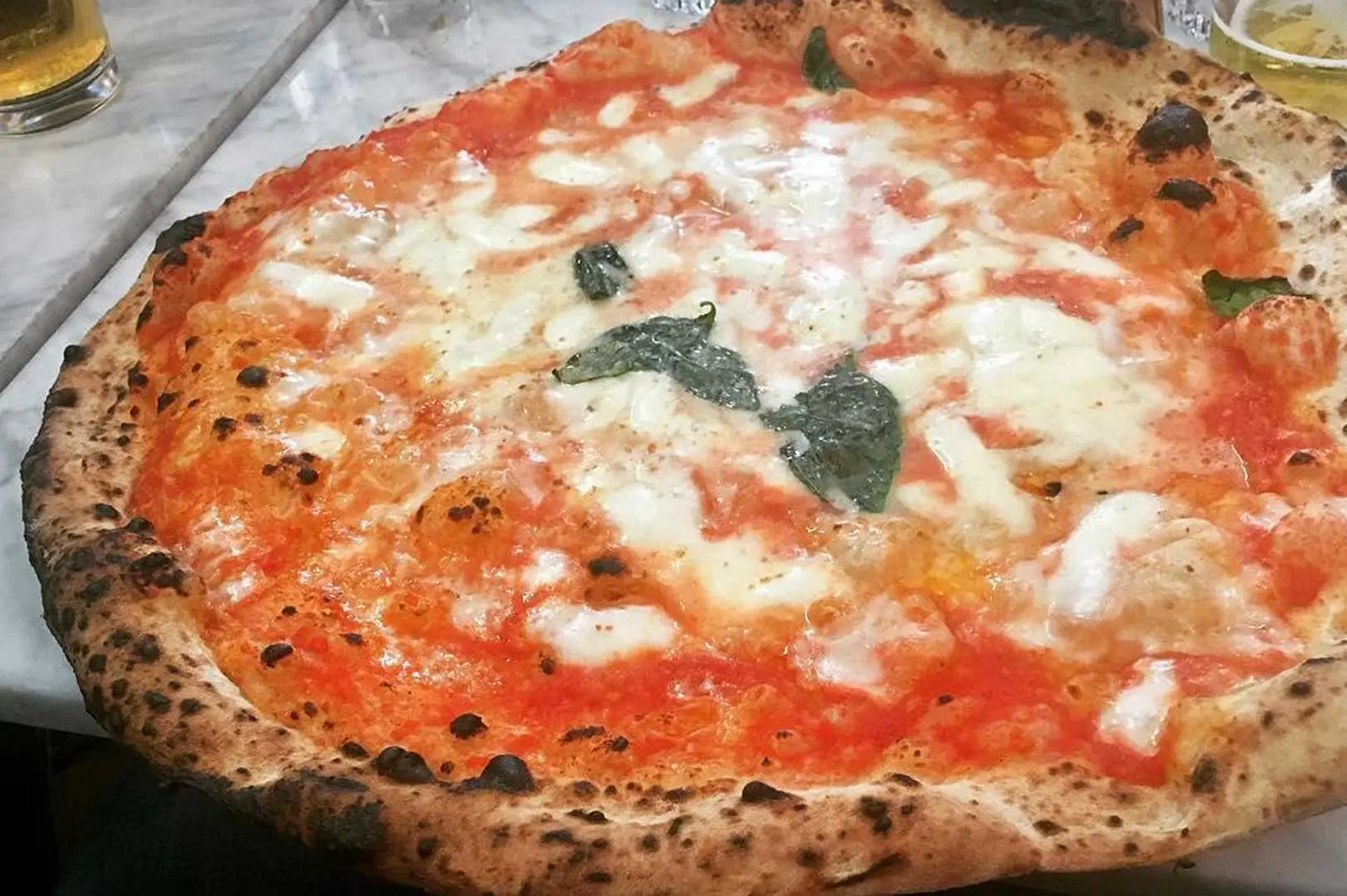 La storica pizzeria napoletana \"Da Michele\" sbarca a Cosenza e cerca subito personale