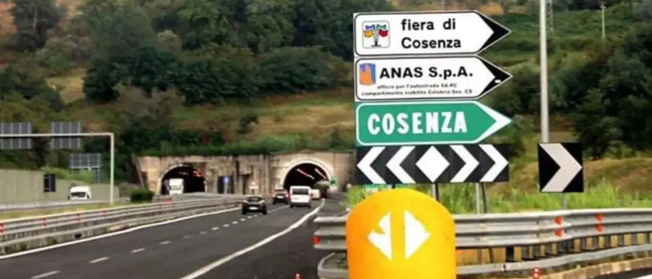 Tre miliardi per i lavori di ammodernamento dell’autostrada tra Cosenza e Altilia: ecco cos’è previsto\n