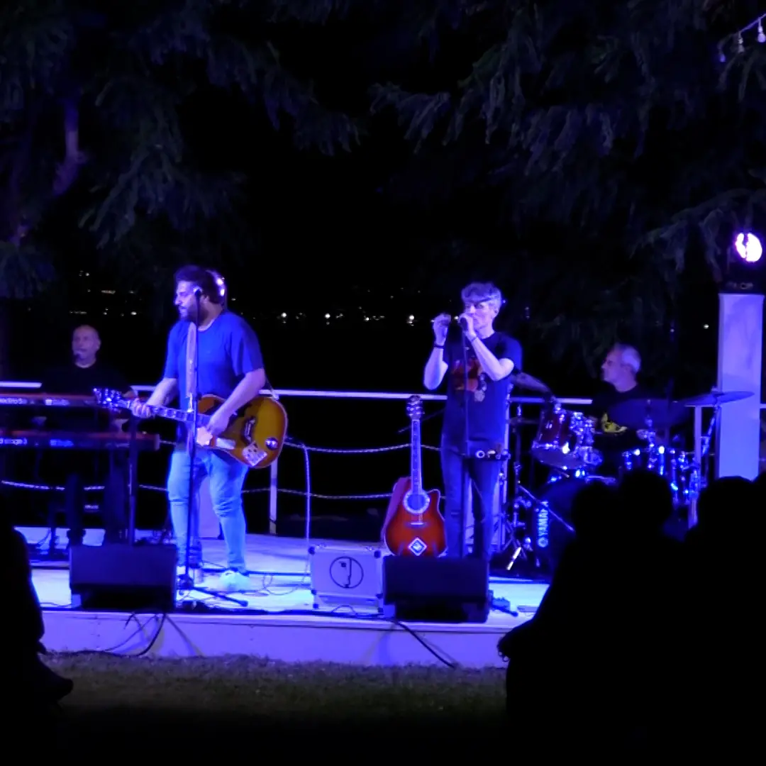 La Rino Gaetano Band fa vibrare l’Altafiumara Fest\u00A0in un cielo che è sempre più blu\n