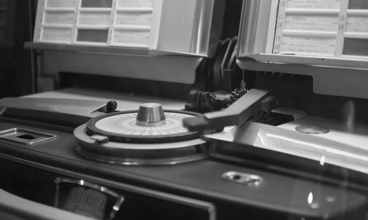 Gente di mare, il successo discografico di Tozzi e Raf che divenne colonna sonora di un’epoca\n