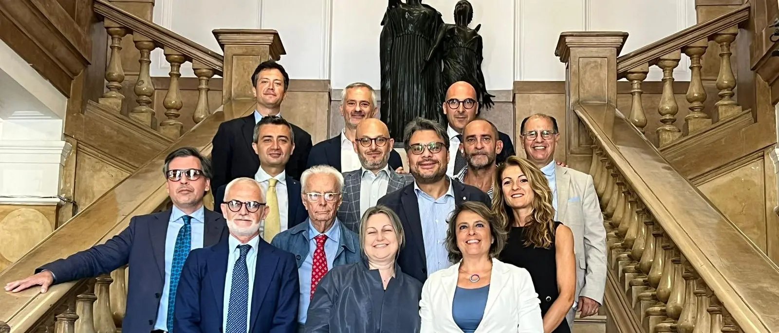 I penalisti catanzaresi in visita ai detenuti:\u00A0«Vicinanza nel giorni più caldi, \u00A0abbandonati da chi dovrebbe\u00A0tutelarli»\n