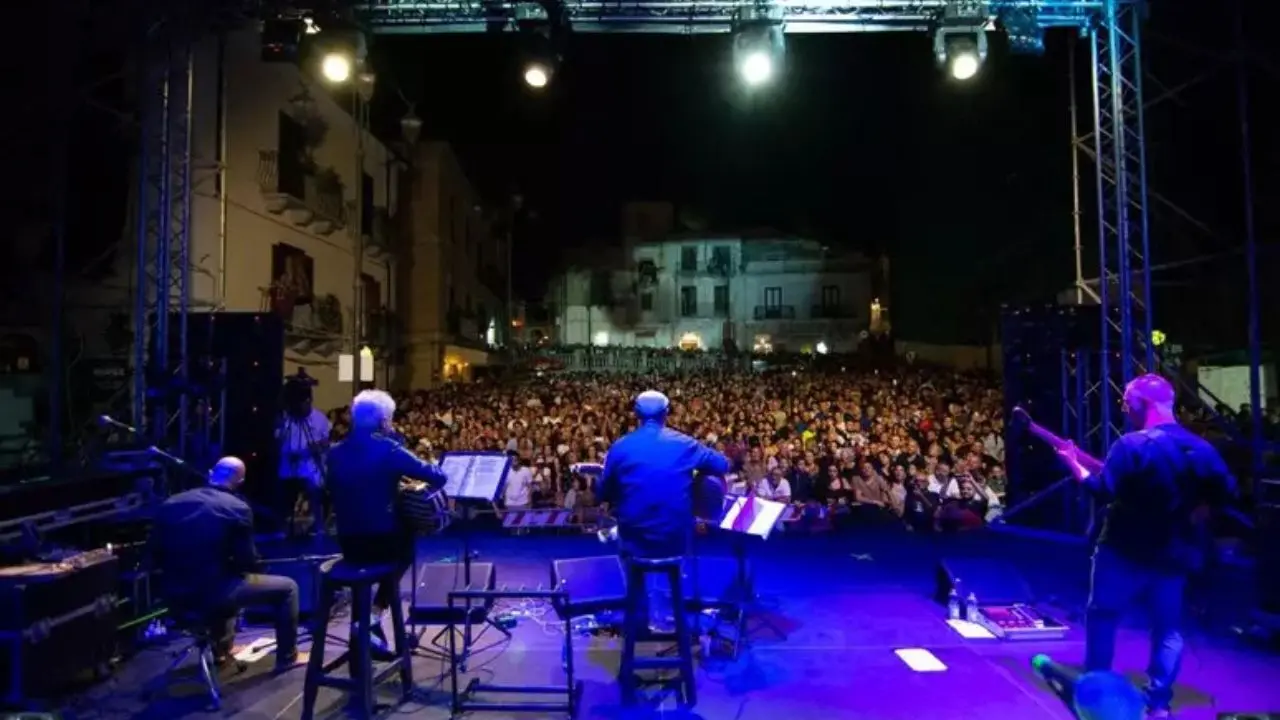 Kaulonia Tarantella Festival:\u00A0quattro giorni dedicati a spettacoli, danze e incontri\n