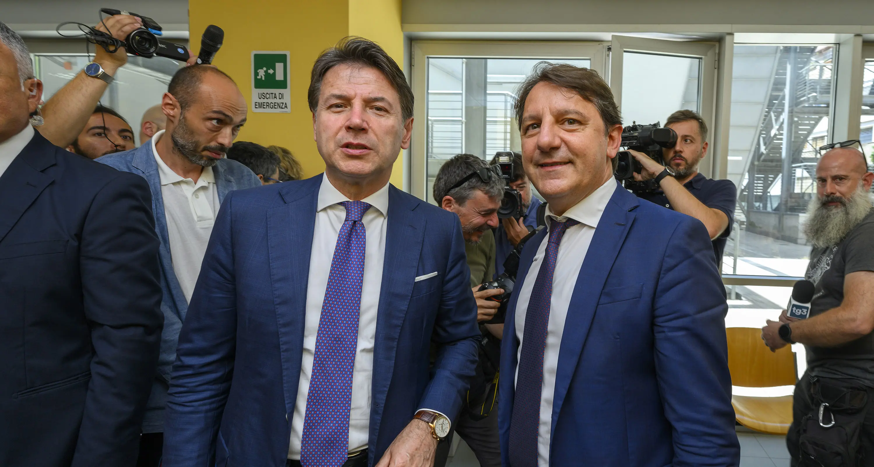 Regionali in Calabria, nel centrosinistra tutti vogliono Tridico ma nessuno riesce a convincerlo. E Occhiuto ringrazia