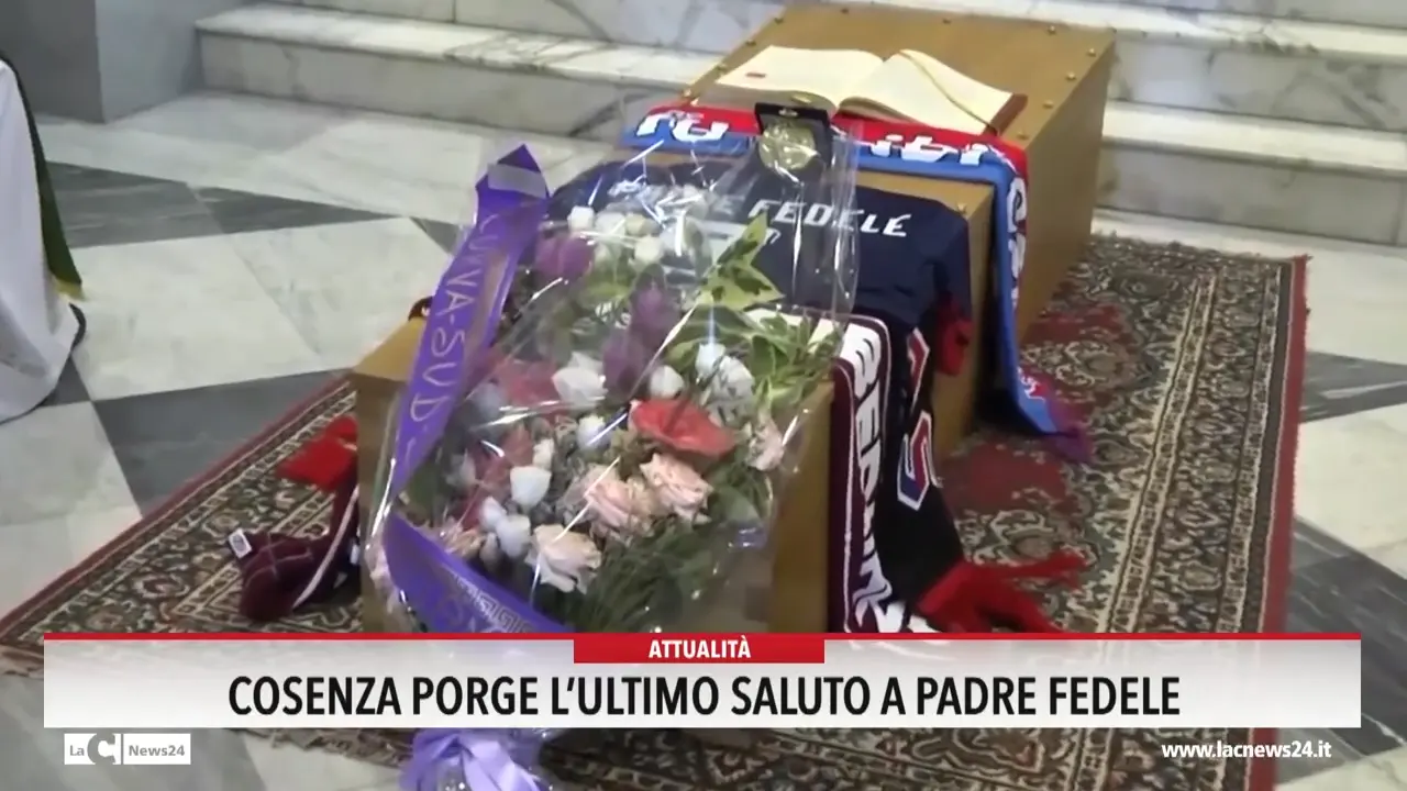 Cosenza porge l'ultimo saluto a Padre Fedele