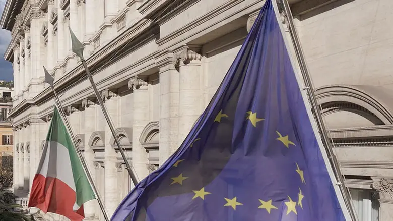 <p>I conti dello Stato crescono. Diciotto miliardi in pi&ugrave; a giugno rispetto a maggio e 120 miliardi in pi&ugrave; negli ultimi 12 mesi</p>\\n