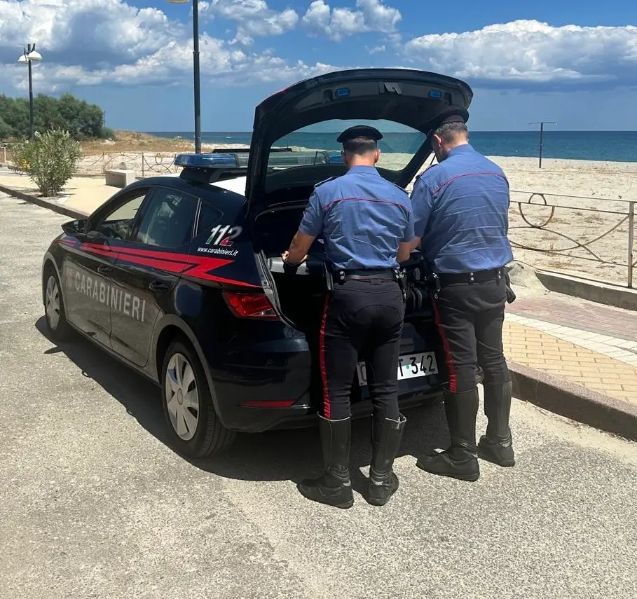 Irregolarità su sicurezza, igiene e lavoro\u00A0in due lidi del Reggino: scattano sanzioni per 9.000 euro