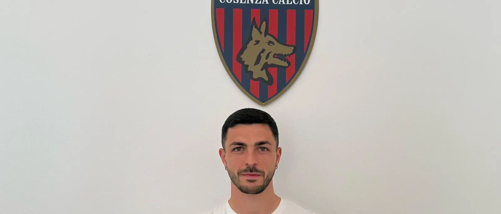 Il Cosenza batte il primo colpo: ufficializzato l’arrivo in prestito con diritto di riscatto di Cannavò\n