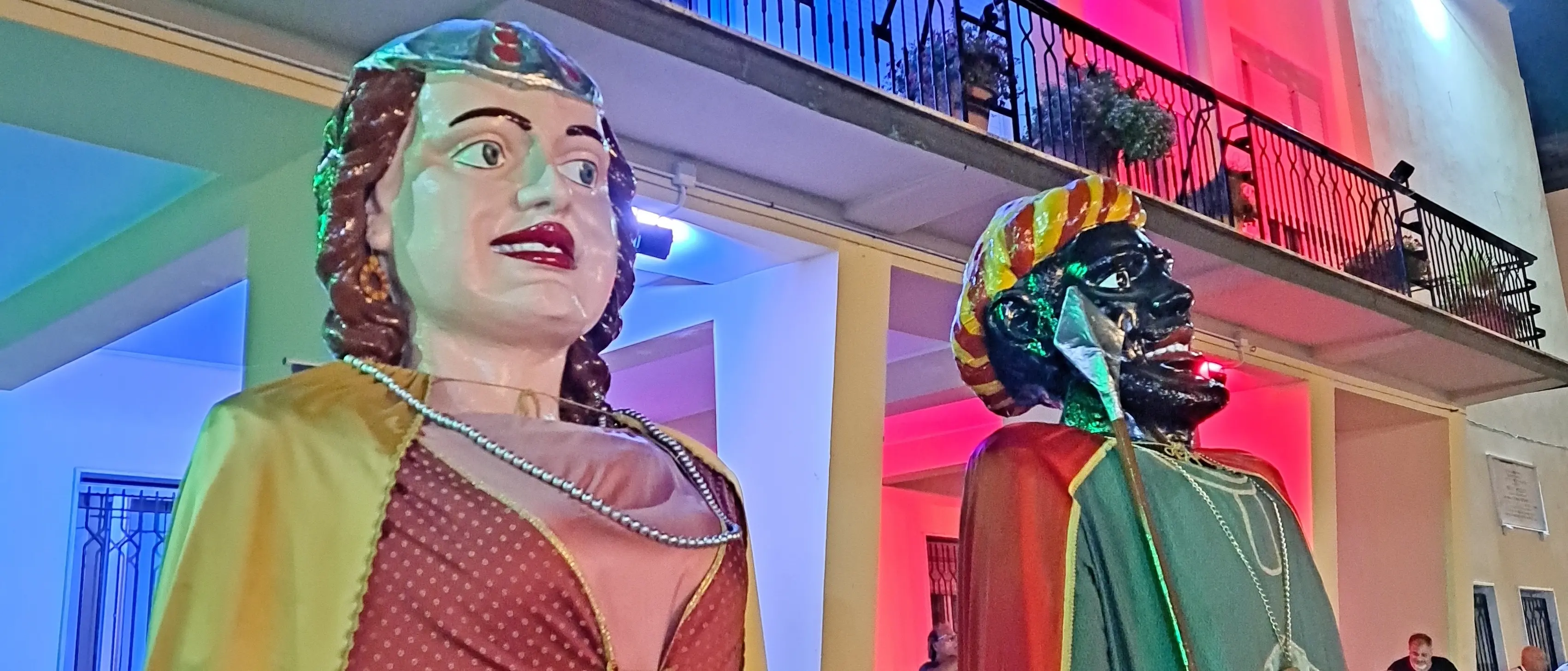 In Calabria la danza dei\u00A0Giganti è resistenza culturale: Mata e Grifone simbolo di radici e incontro tra culture\n