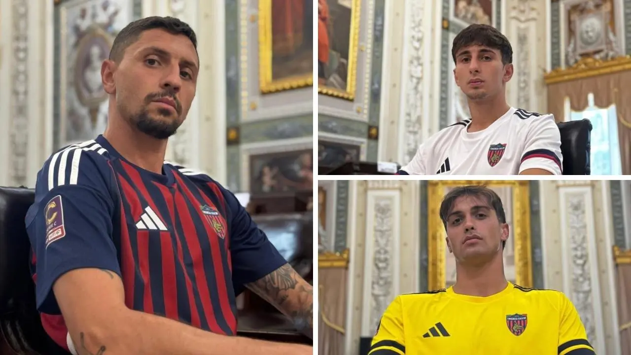 Cosenza, svelate le nuove maglie per la prossima stagione\n