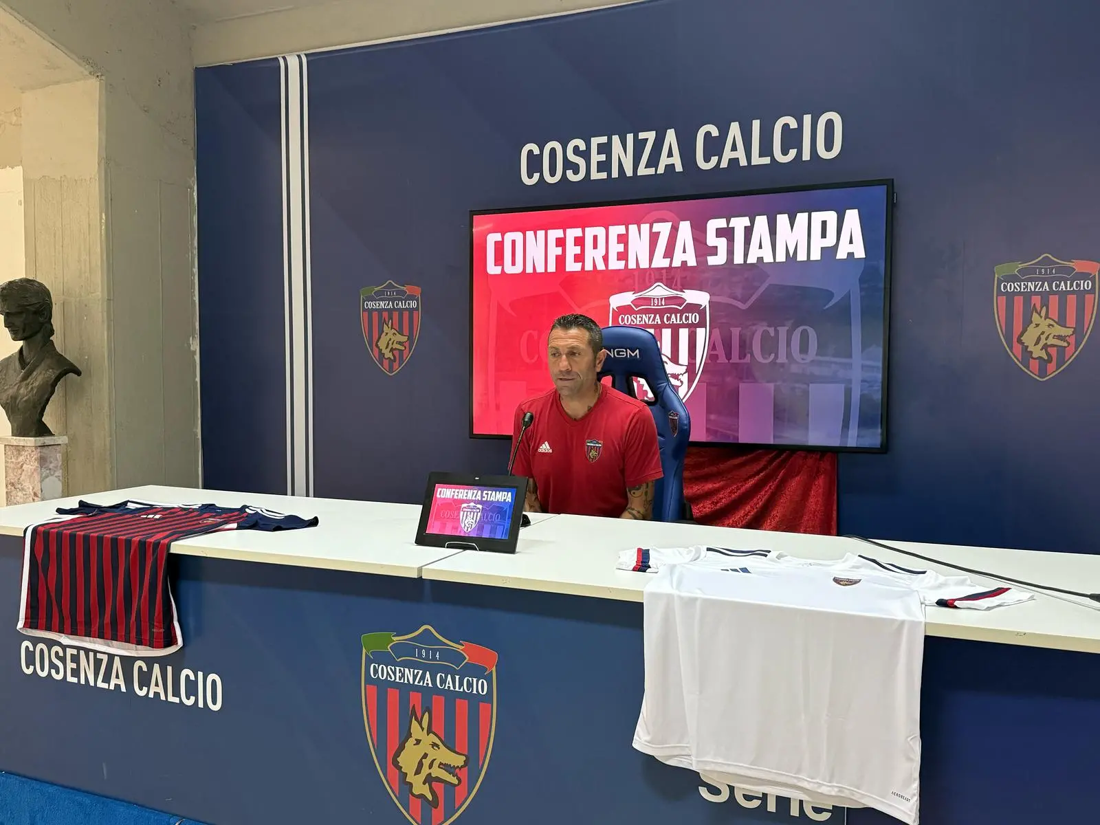 Buscè: «Voglio un Cosenza compatto e pronto a combattere»