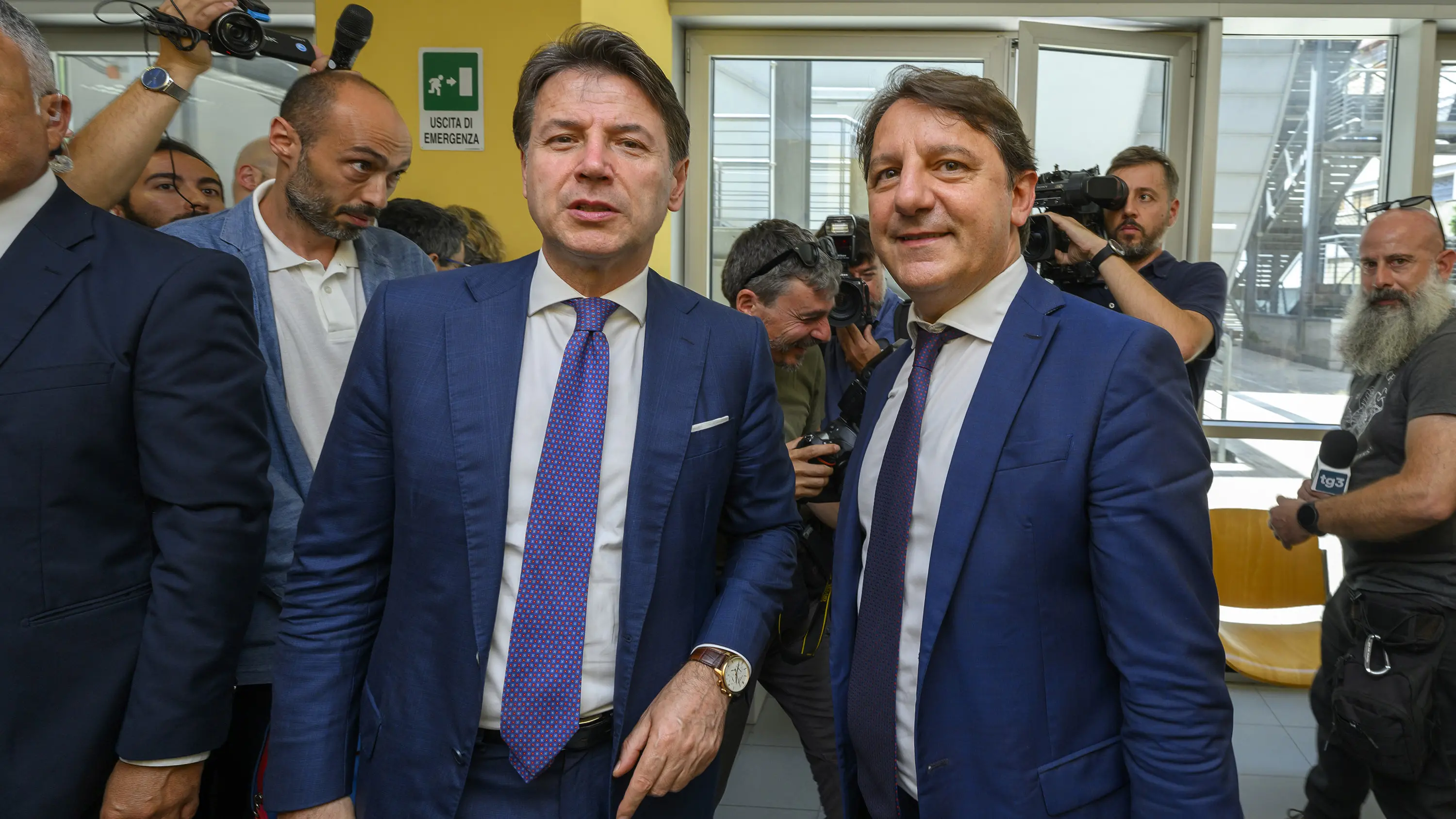 Il centrosinistra gioca a scacchi sul candidato: tutti pensano al (proprio) futuro, a qualcuno interessa la Calabria?\n