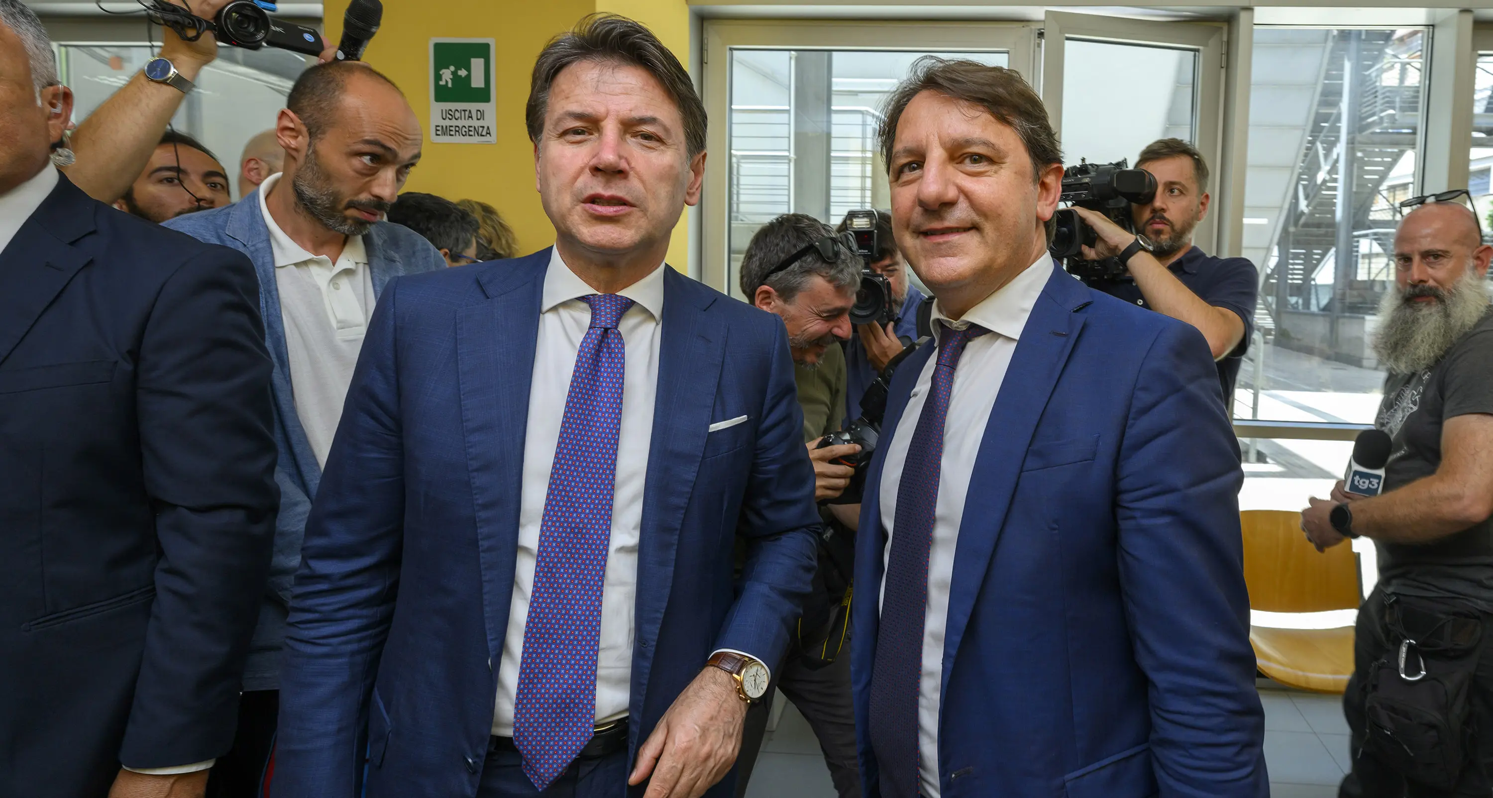Il centrosinistra gioca a scacchi sul candidato: tutti pensano al (proprio) futuro, a qualcuno interessa la Calabria?\n