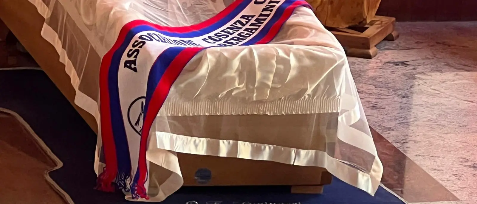 Cosenza, lutto\u00A0al braccio per omaggiare Padre Fedele a Monopoli