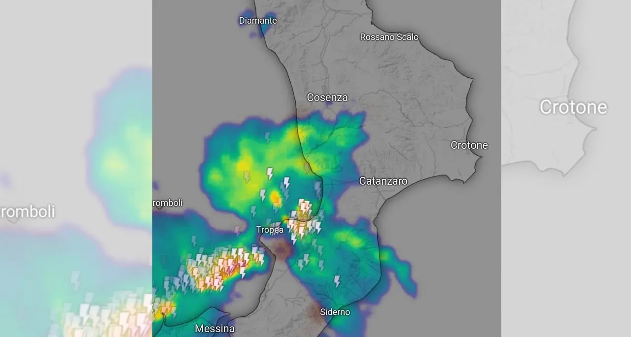 Tempesta di metà agosto in Calabria: temporali e forti piogge soprattutto tra Vibonese e Reggino