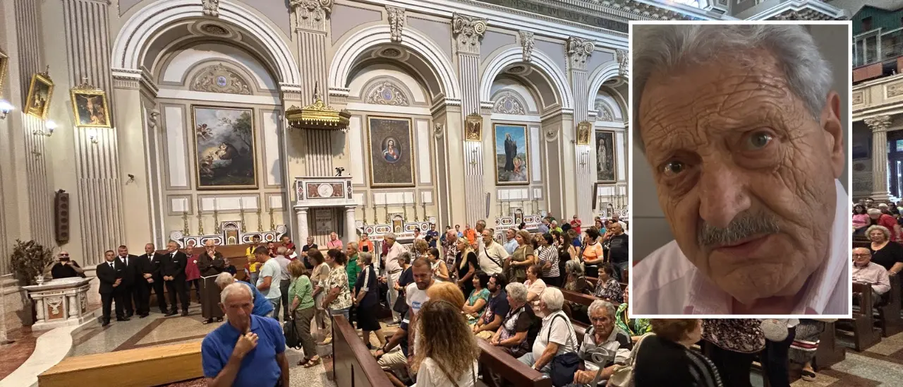 L’ultimo saluto a Padre Fedele, ma il Comune di Acri non c’è. Trematerra: «Grave assenza»\n\n\n