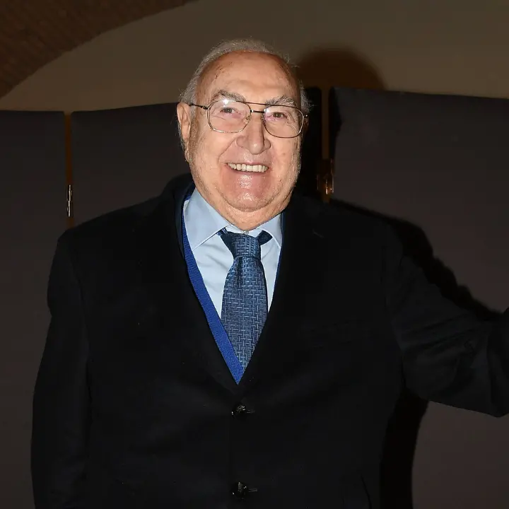 Addio a Pippo Baudo, il re della televisione italiana. È morto a 89 anni il presentatore che ha segnato intere generazioni\n