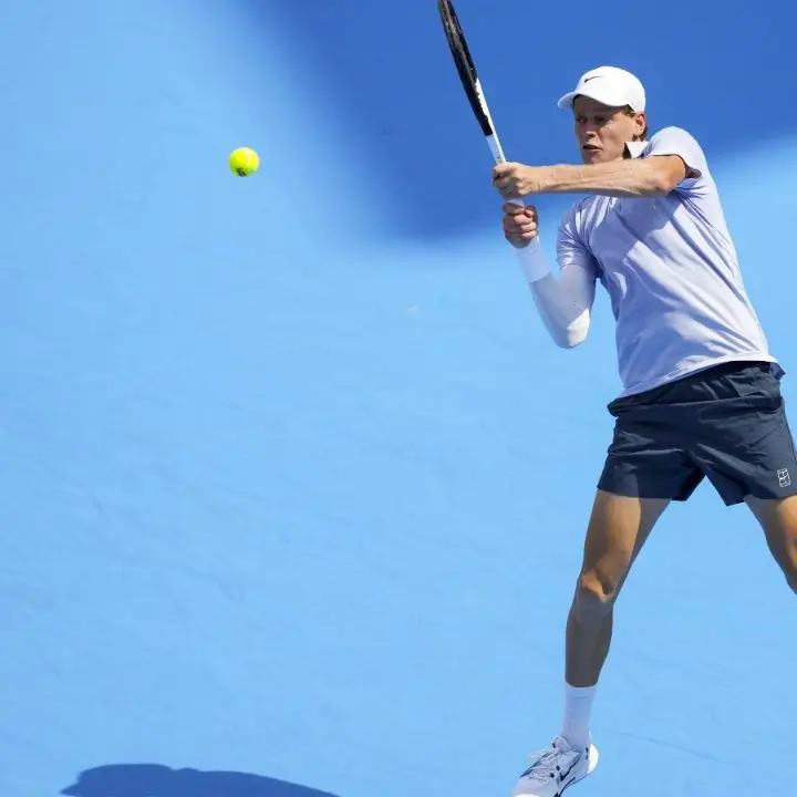 Tennis, Sinner vince nel giorno del suo compleanno: in regalo la finale a Cincinnati\n
