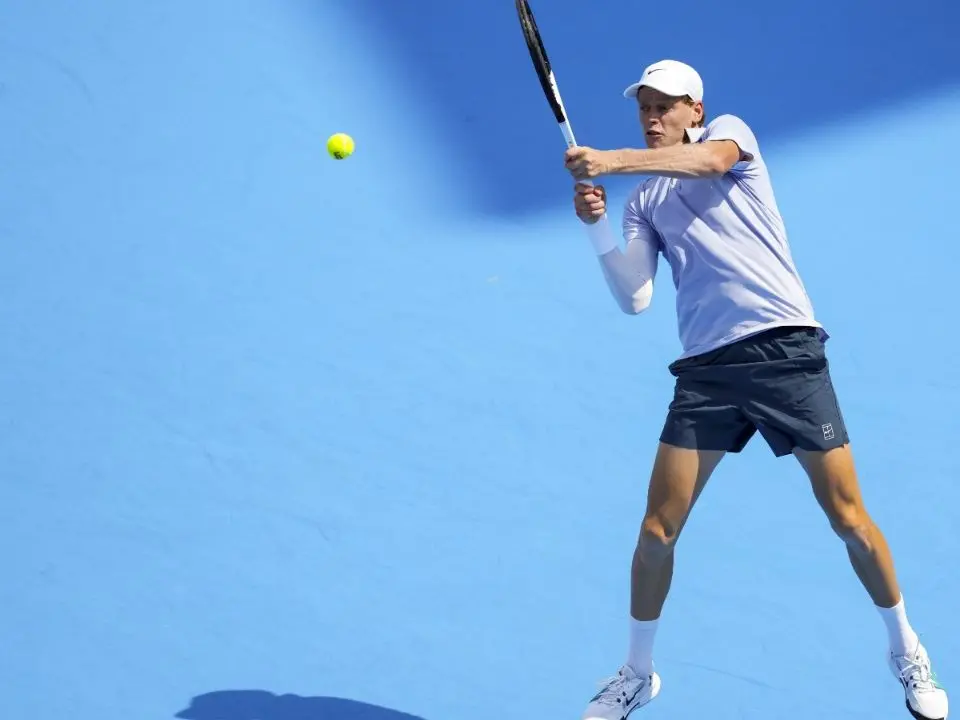 Tennis, Sinner vince nel giorno del suo compleanno: in regalo la finale a Cincinnati