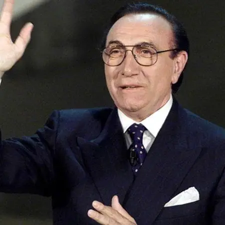 Morte Pippo Baudo, mercoledì i funerali in Sicilia. Camera ardente domani a Roma\n