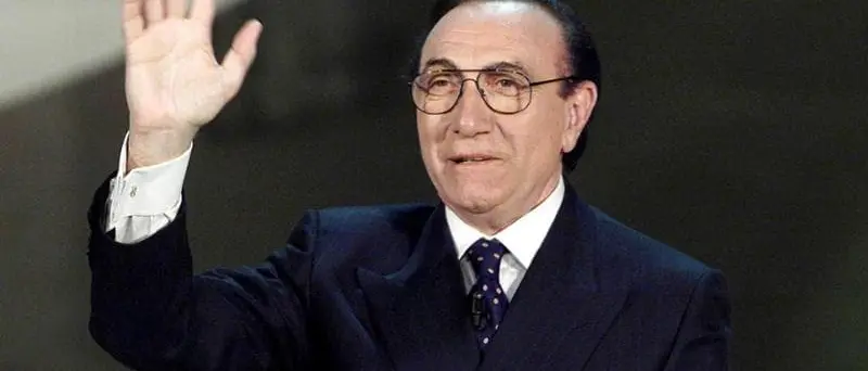 Ultimo applauso per Pippo Baudo a Roma: allestita la camera ardente al Teatro delle Vittorie\n