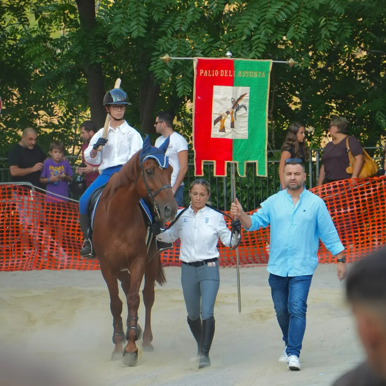 Longobucco, bagno di folla per il Palio dell’Assunta: in gara anche la campionessa olimpica Rosalba Forciniti\n