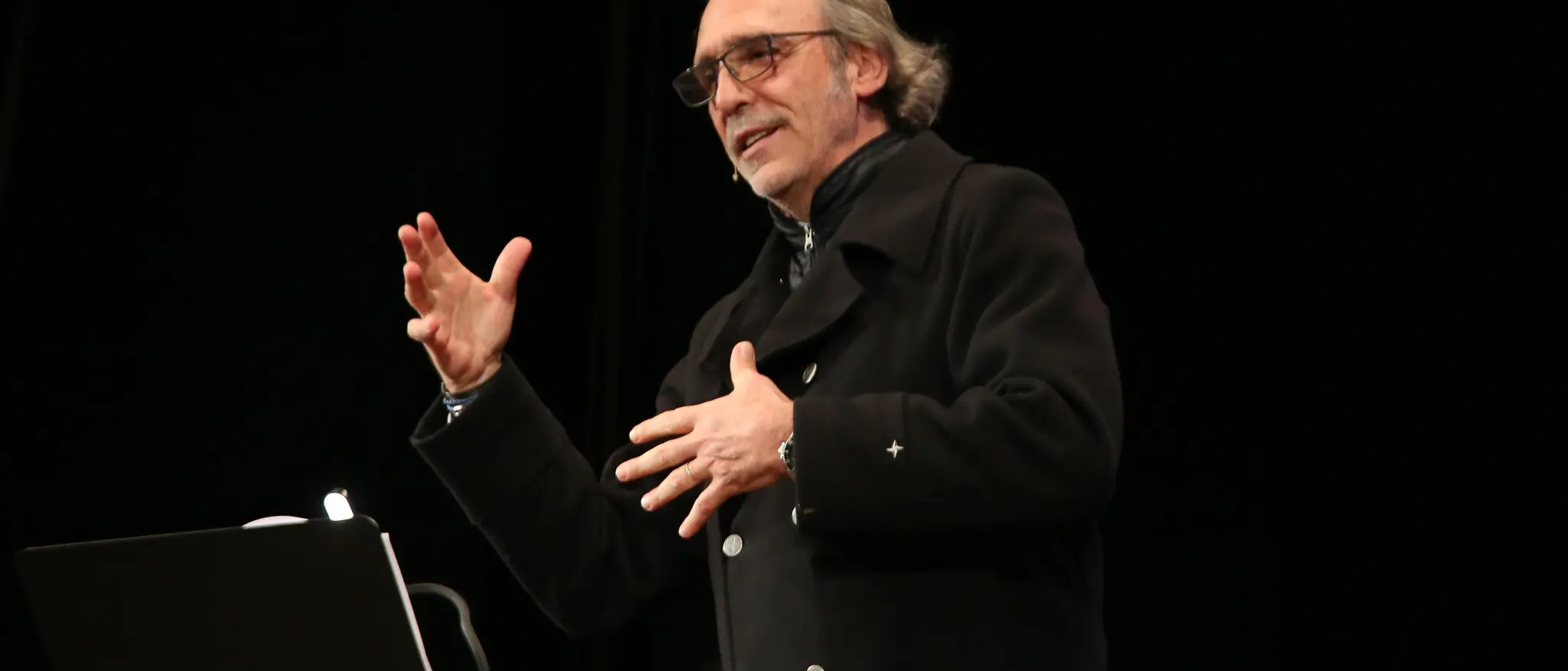 Luca Ward porta ad Altomonte la magia della sua voce\n