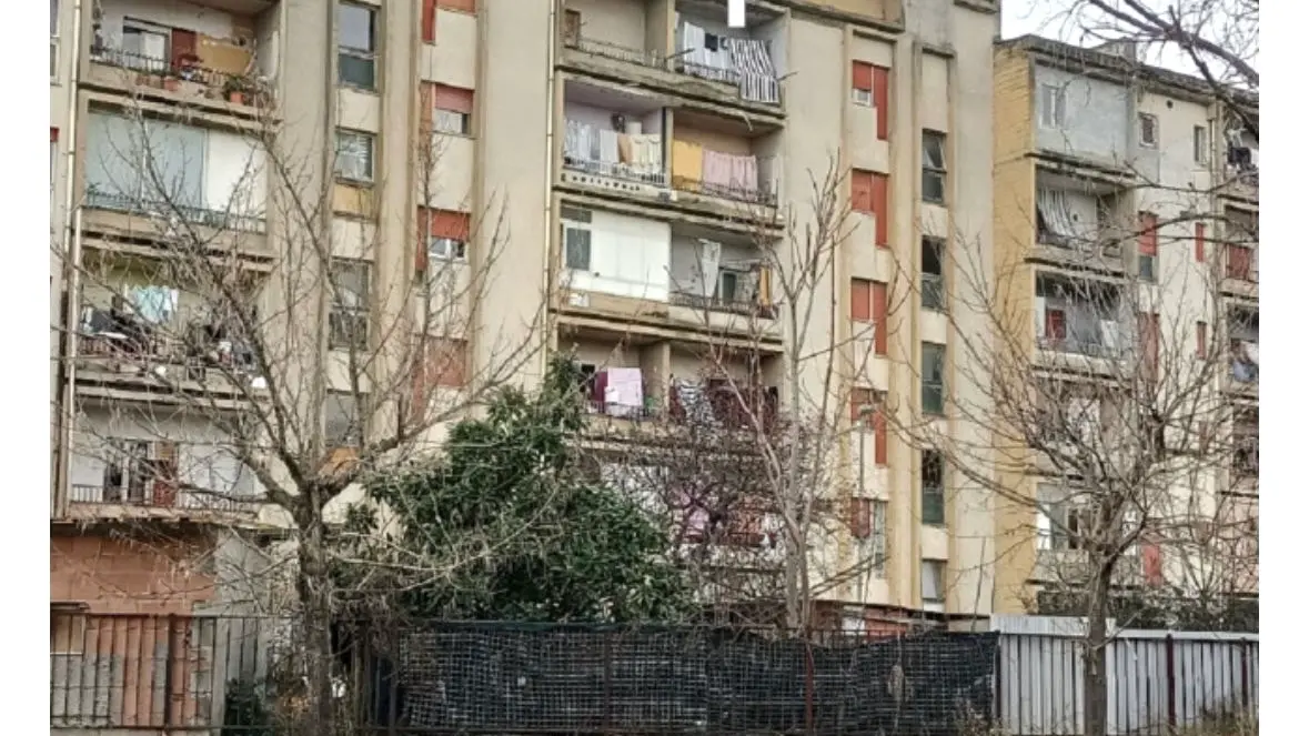 Crisi abitativa senza precedenti in Calabria: occupazioni abusive, fondi azzerati e alloggi popolari nel degrado