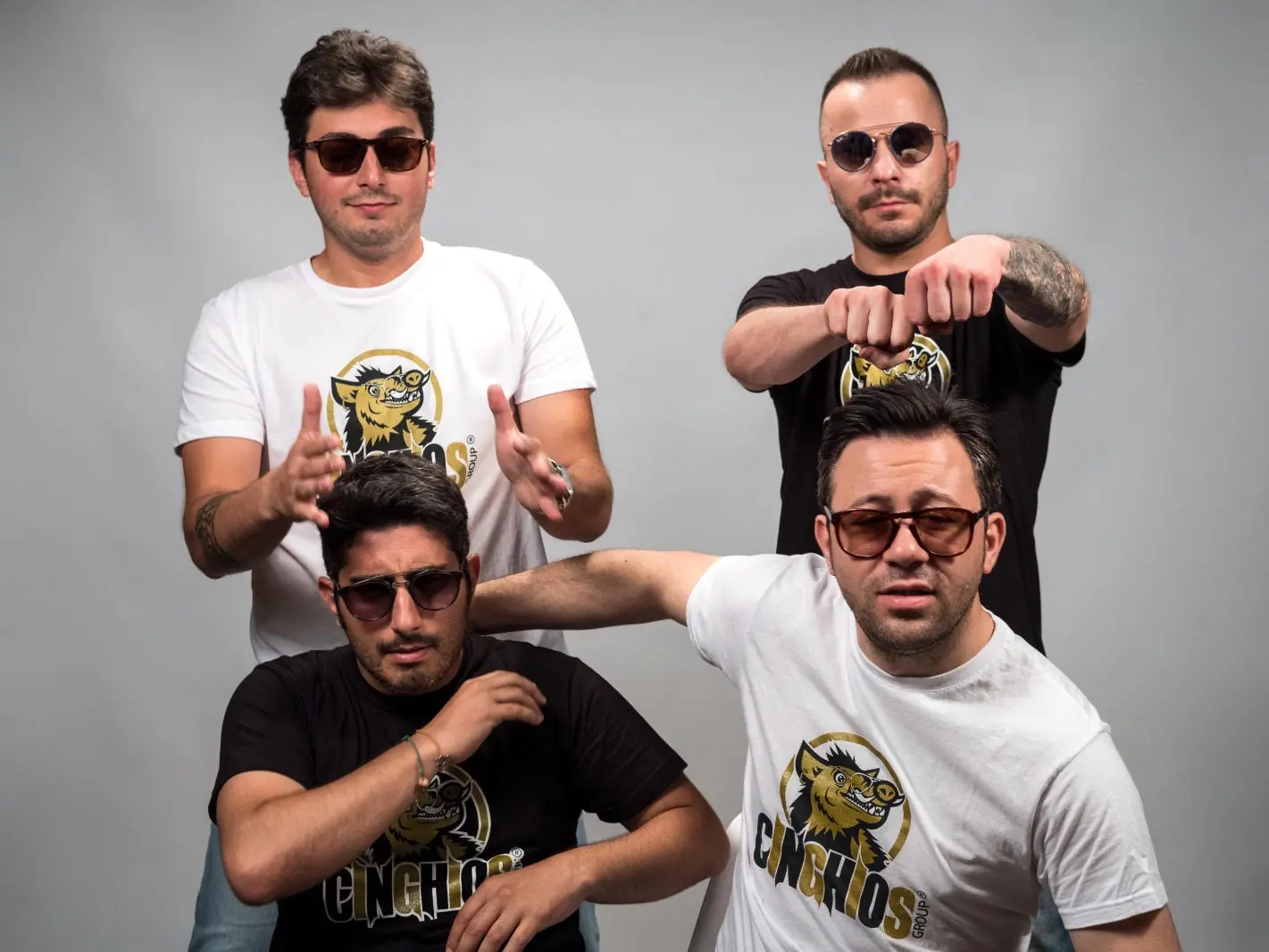 L’ironia travolgente dei Cinghios conquista il web e le piazze: «Il nostro segreto? L’amore per la Calabria»