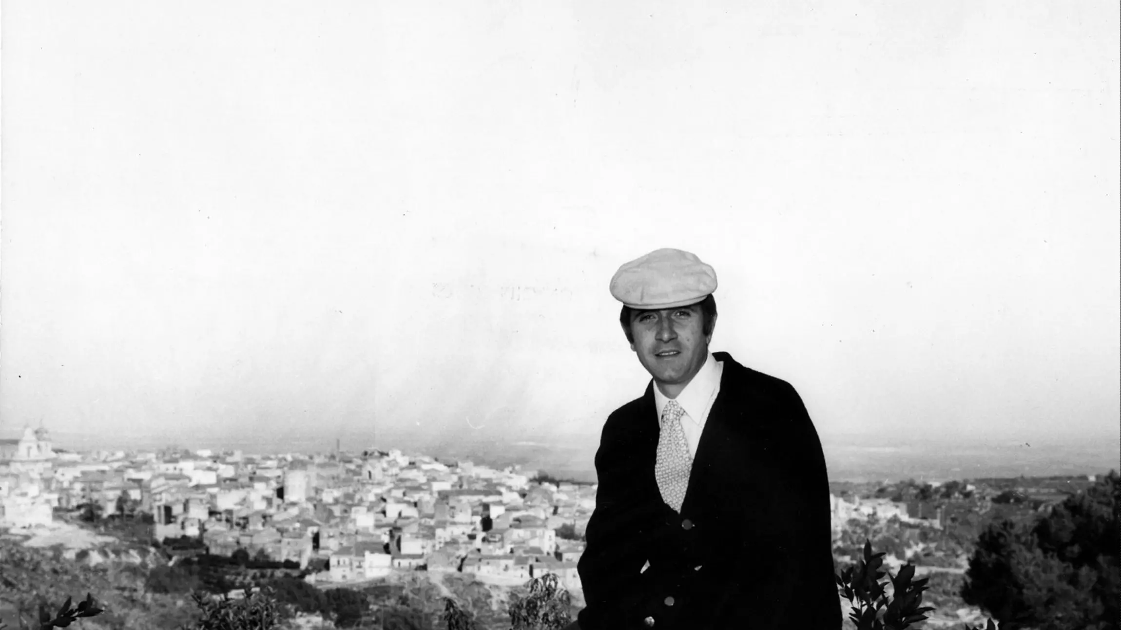 <p>Pippo Baudo a Militello (foto Ipa)</p>\\n , Torrisi / GIACOMINOFOTO