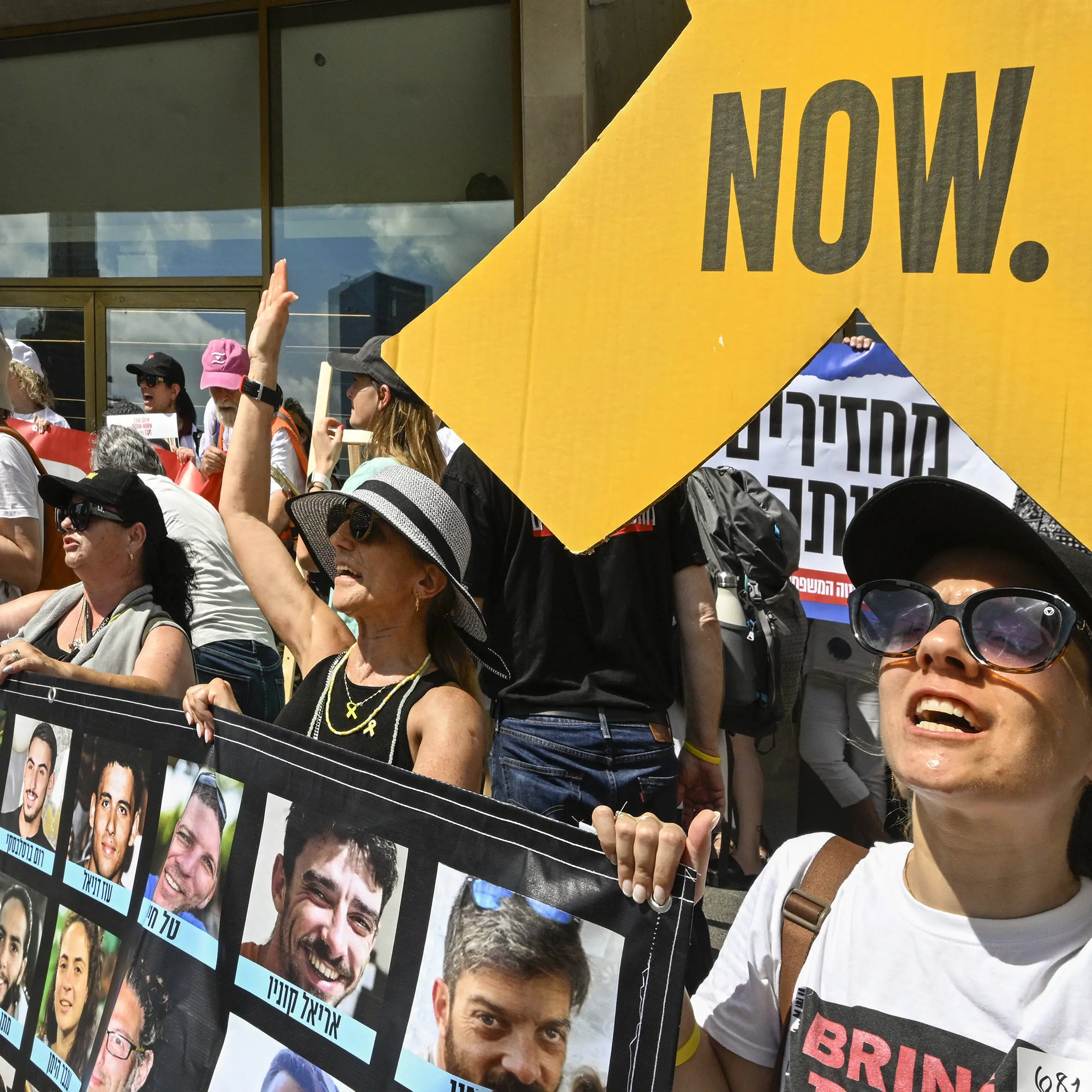 Israele non è Netanyahu e la piazza di Tel Aviv lo dimostra: 500mila chiedono la fine della guerra\n