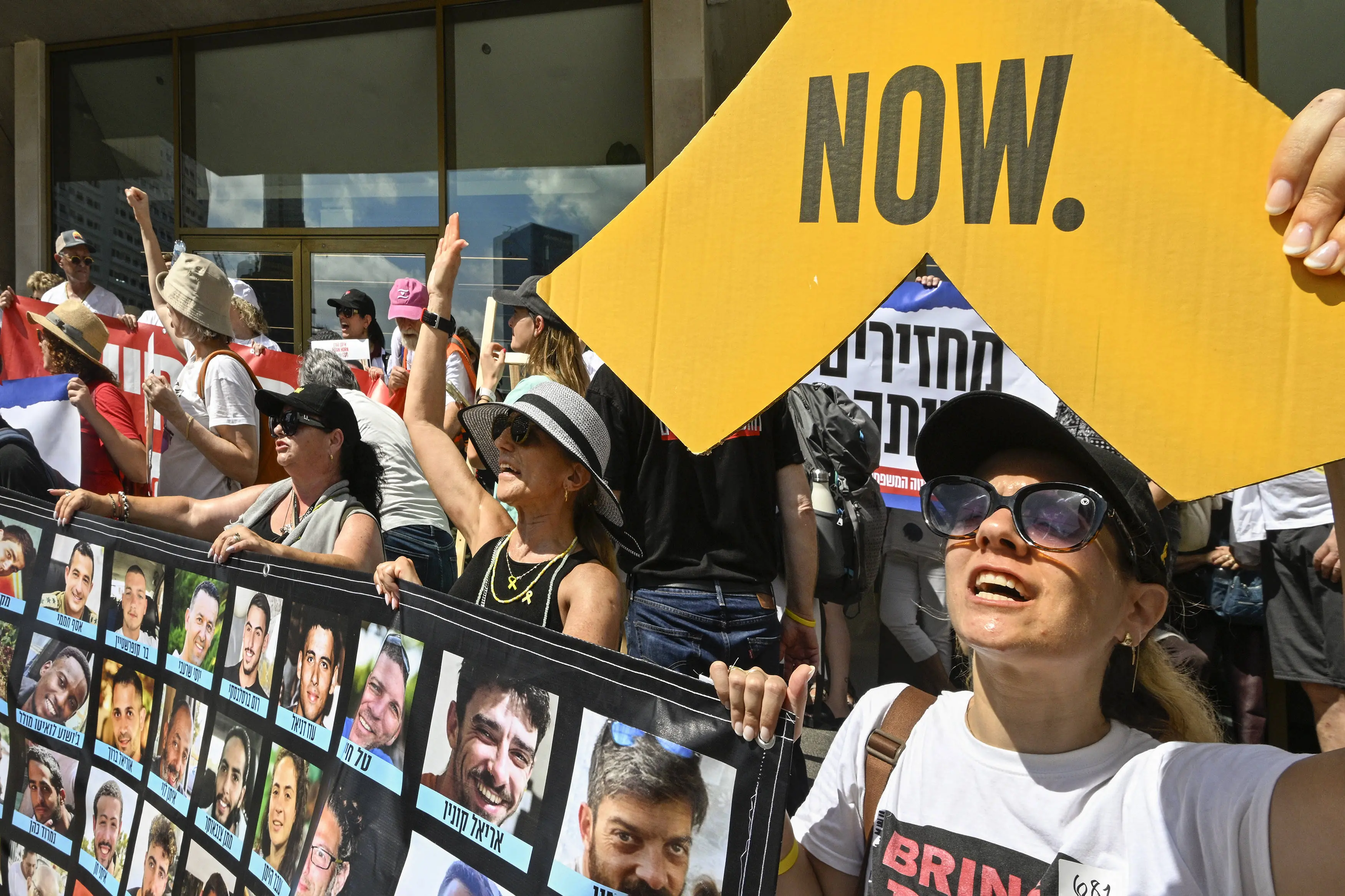 Israele non è Netanyahu e la piazza di Tel Aviv lo dimostra: 500mila chiedono la fine della guerra\n