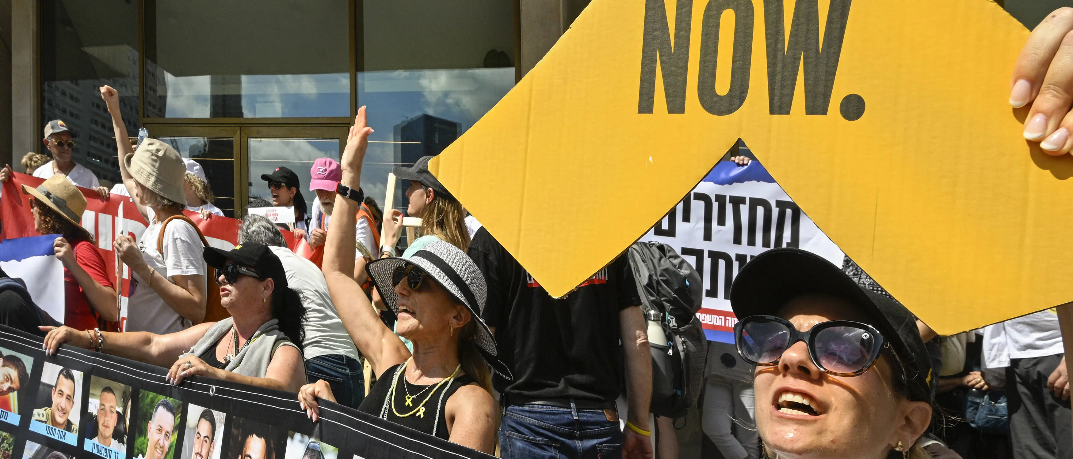 Israele non è Netanyahu e la piazza di Tel Aviv lo dimostra: 500mila chiedono la fine della guerra\n