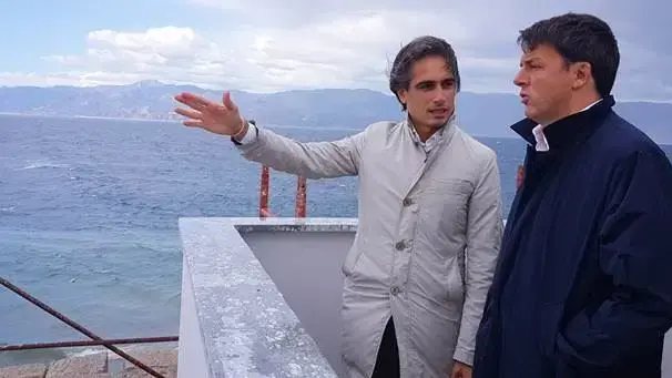<p>Giuseppe Falcomat&agrave; e Matteo Renzi</p>\\n