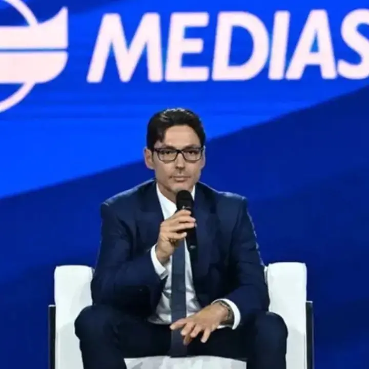 Mediaset spinge su ProSieben: al 43,57% e nuovo round per l’offerta di Pier Silvio Berlusconi