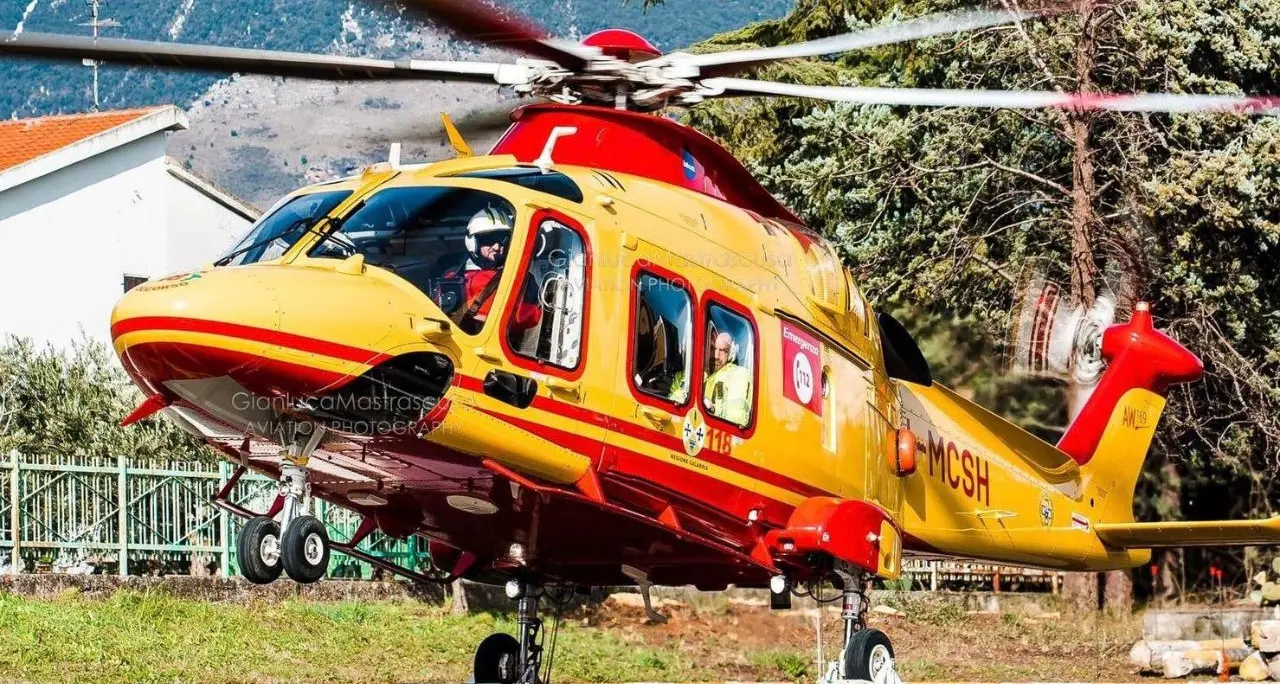 Volo sanitario Lamezia-Roma in elicottero per salvare un bimbo di due anni\n