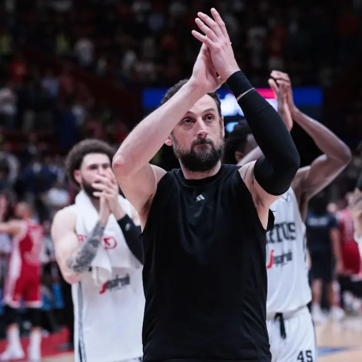 Basket, Marco Bellinelli annuncia il ritiro: è l’unico italiano ad aver vinto l’Nba\n