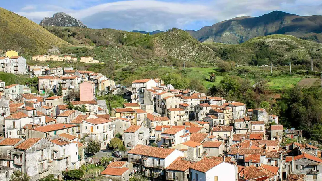 <p>Uno scorcio di Verbicaro</p>\\n