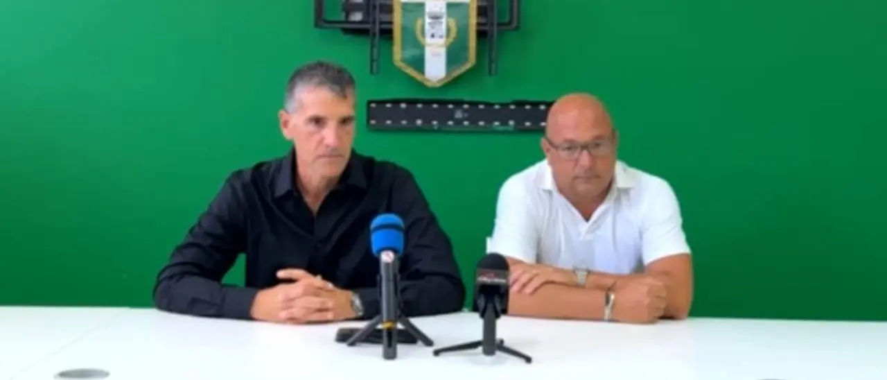 Vigor Lamezia, mister Foglia Manzillo si presenta: «Prima la salvezza, poi ci divertiamo»