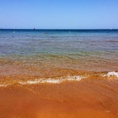 Violenta rissa in spiaggia a Le Cannella, quattro feriti