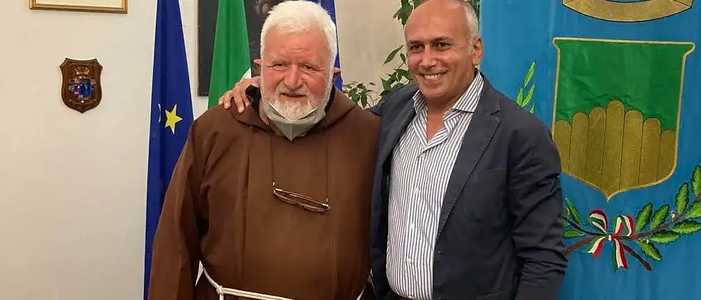 Padre Fedele Bisceglia, una strada di Cosenza porterà il nome del monaco ultrà\n