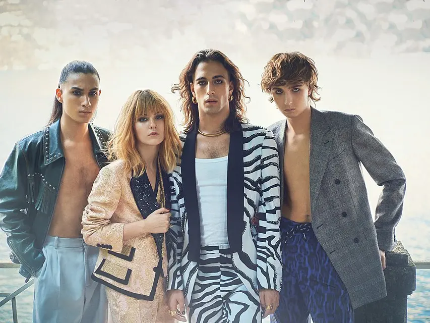 Maneskin, la cassa è vuota: dimezzati gli incassi, utili crollati e conti in rosso dopo la separazione che ha bruciato milioni